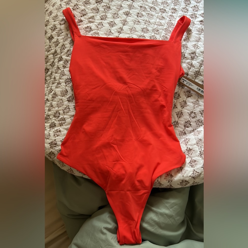 Skims Fits Eveybody Bodysuit XXS